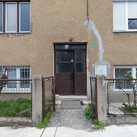 Cosmic Gate Apartment *