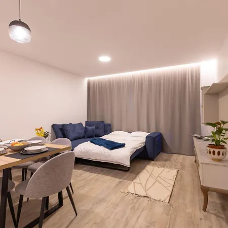 아파트 Cosmic Gate