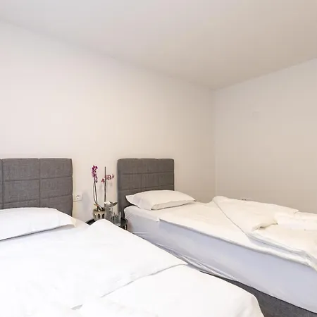 Cosmic Gate Apartment
