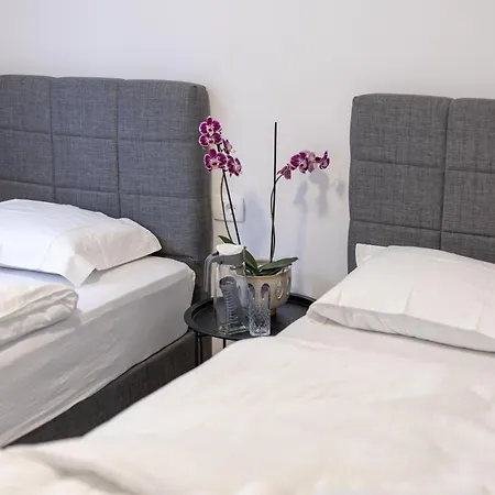 아파트 Cosmic Gate *