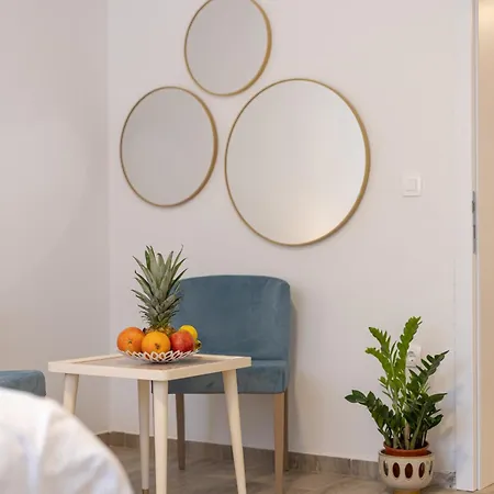 Cosmic Gate 아파트